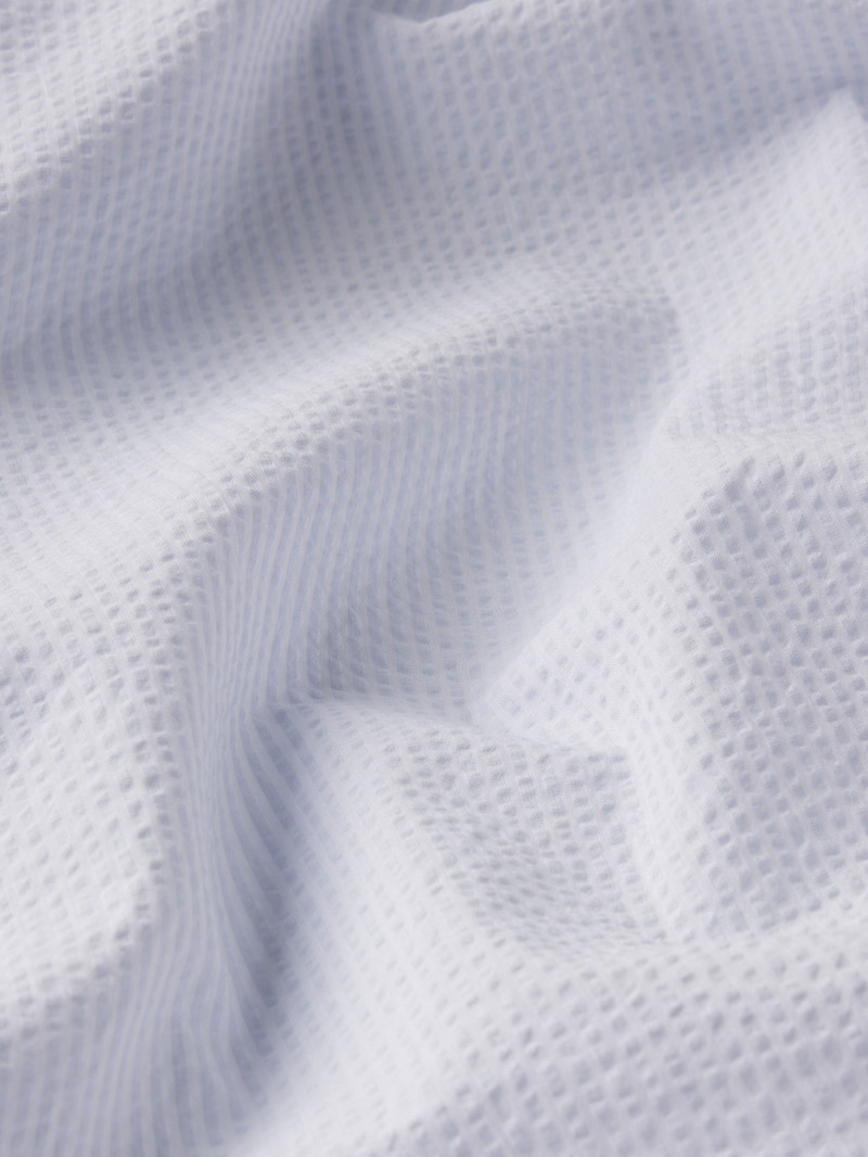 FRAME The Seersucker Classic Shirt in Light Chambray Multi outlook