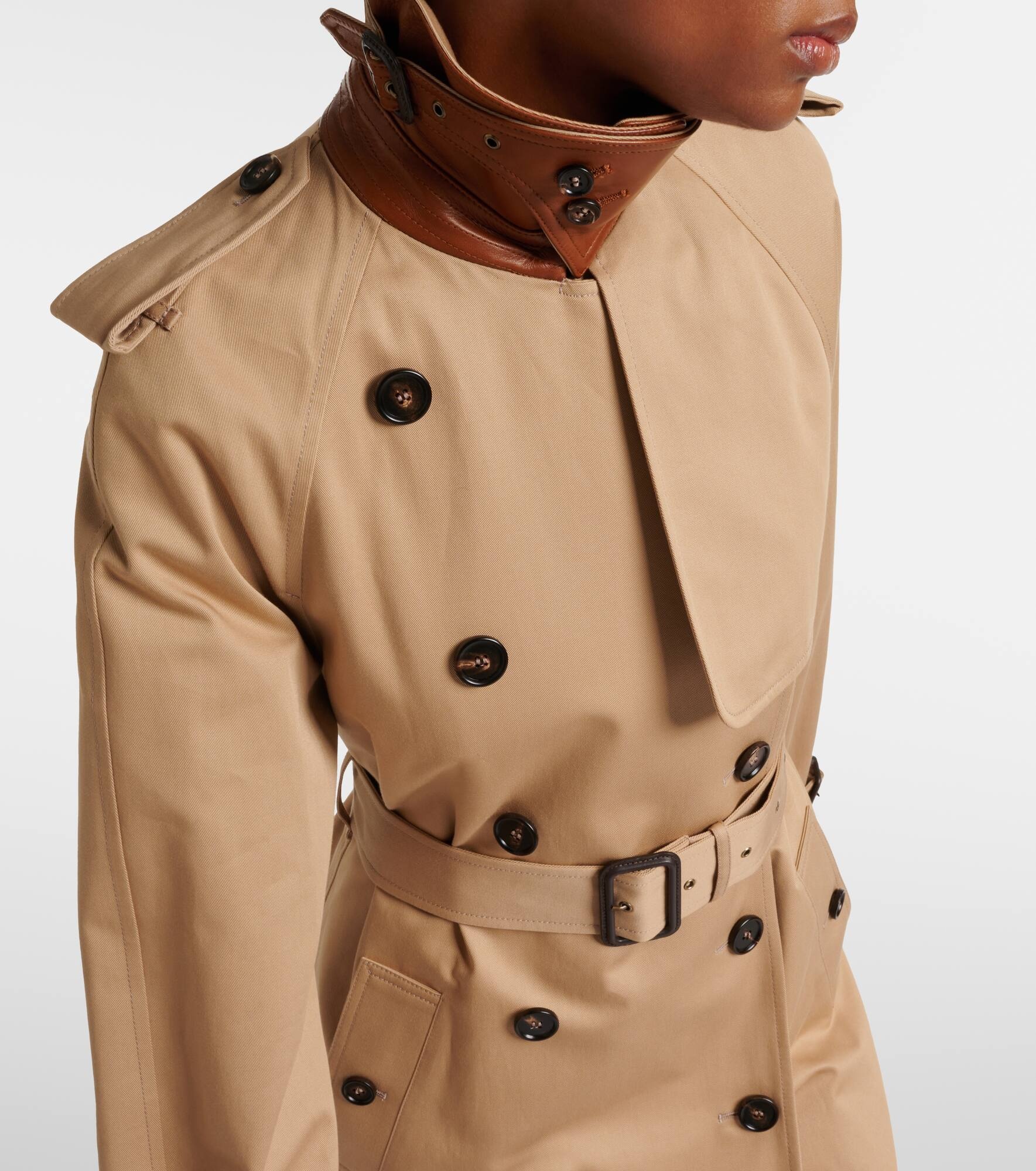 Caped cotton gabardine trench coat - 7