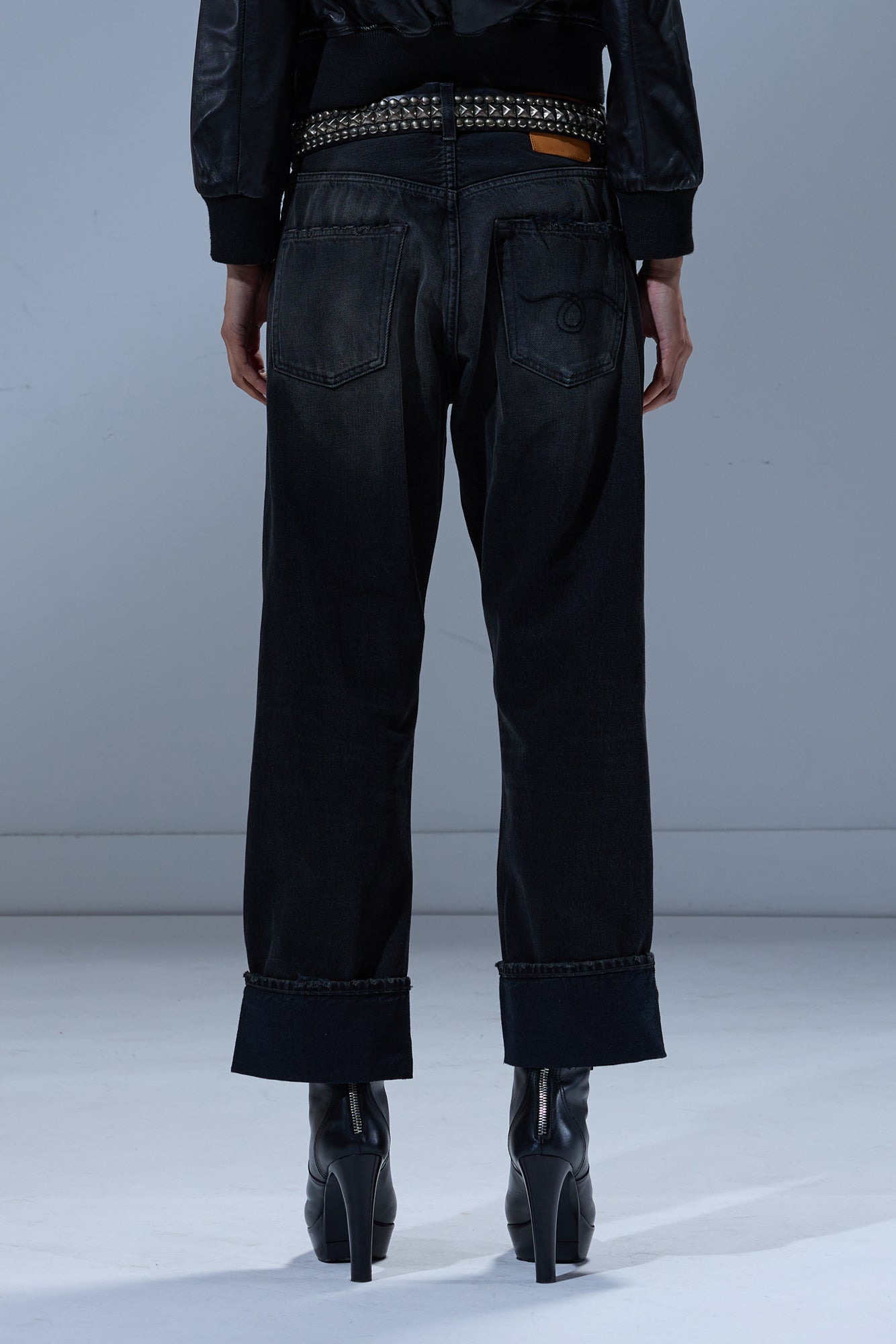 CUFFED X-BOYFRIEND JEAN - 3