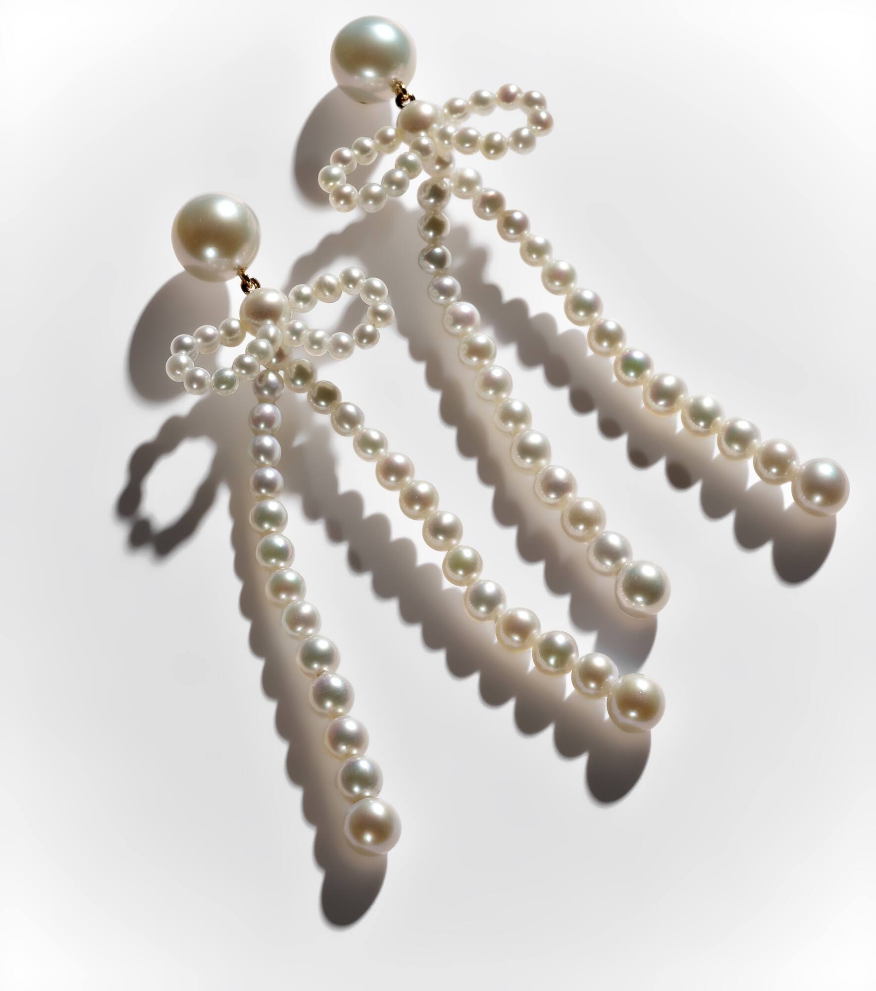 Rosette de Perles 14kt gold drop earrings with freshwater pearls - 5