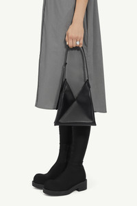 【MM6】Small Japanese Evening Shoulder Bag ★追跡可能★ The Japanese bag by MM6 Maison Margiela turns 10 years old
