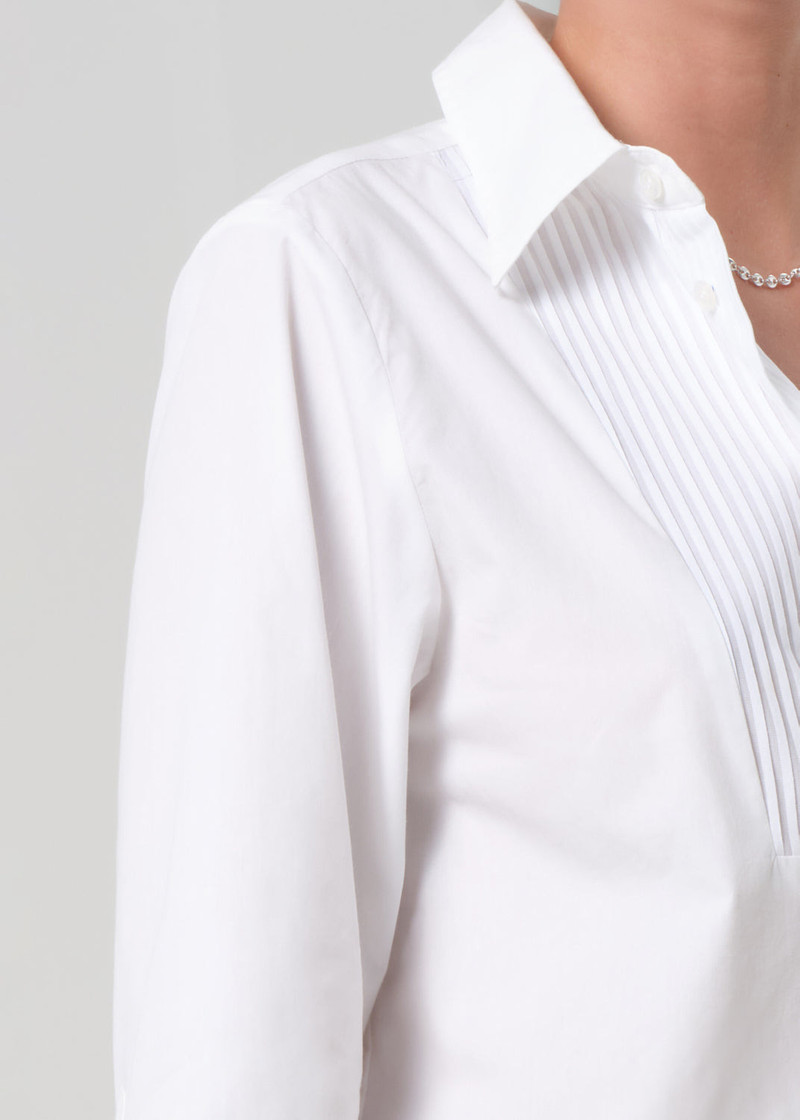 Fino Boxy Cropped Tuxedo In White 5
