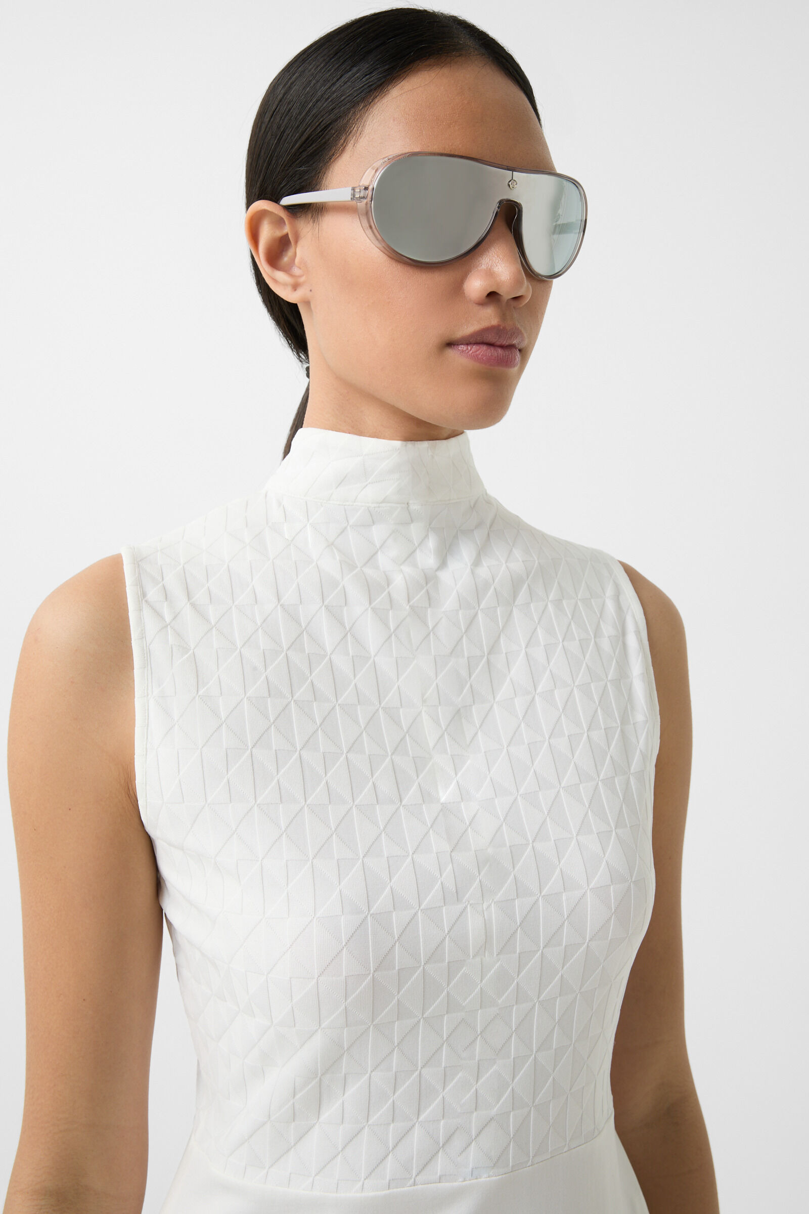 Vivi dress in Off-White - 4