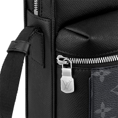 Louis Vuitton Outdoor Messenger outlook