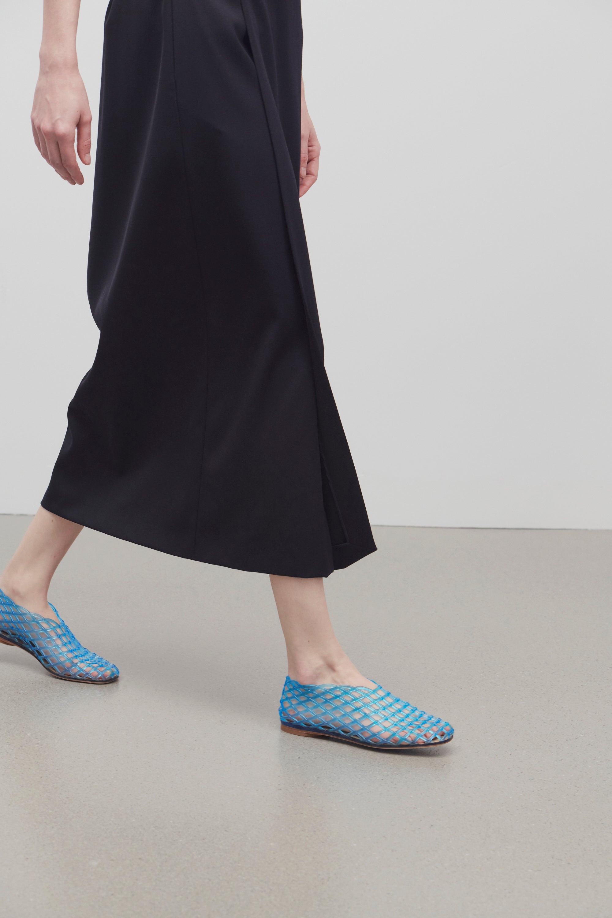 Mara Flat in Vinyl - 4