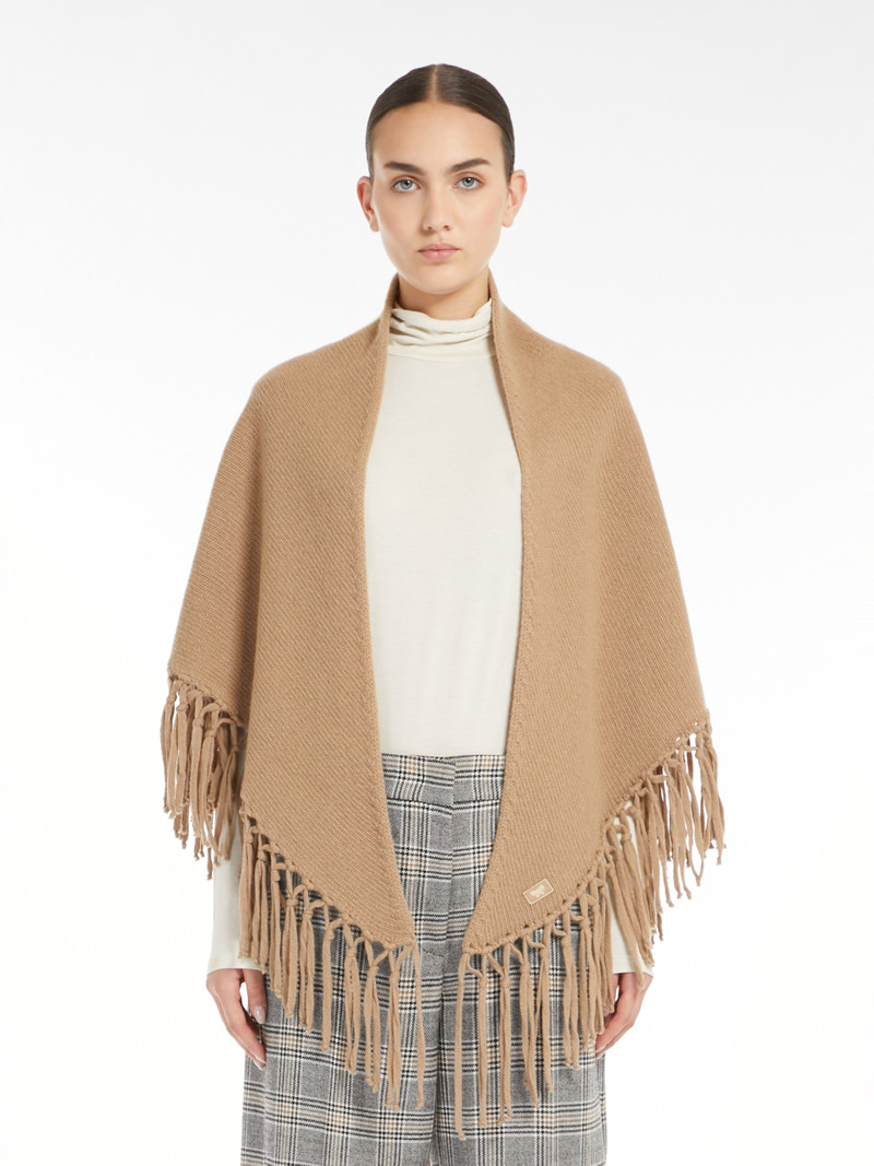 WEEKEND Max Mara TORNADO Triangular wool shawl outlook