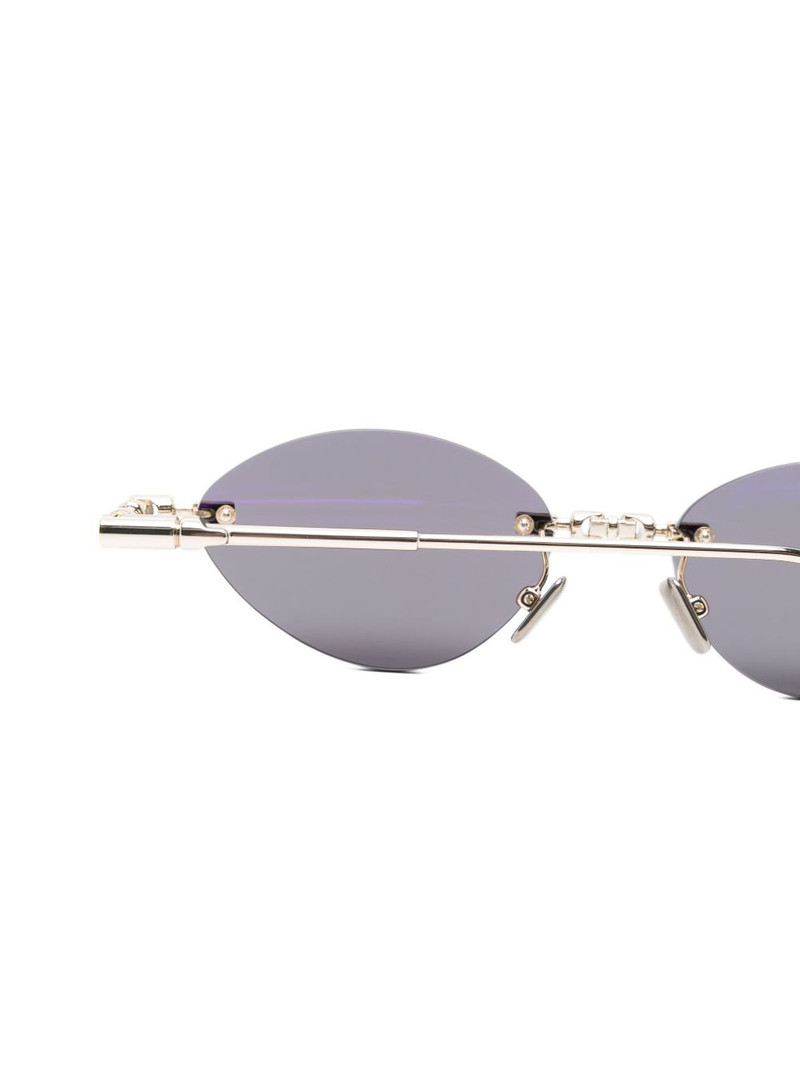 oval-frame sunglasses 3