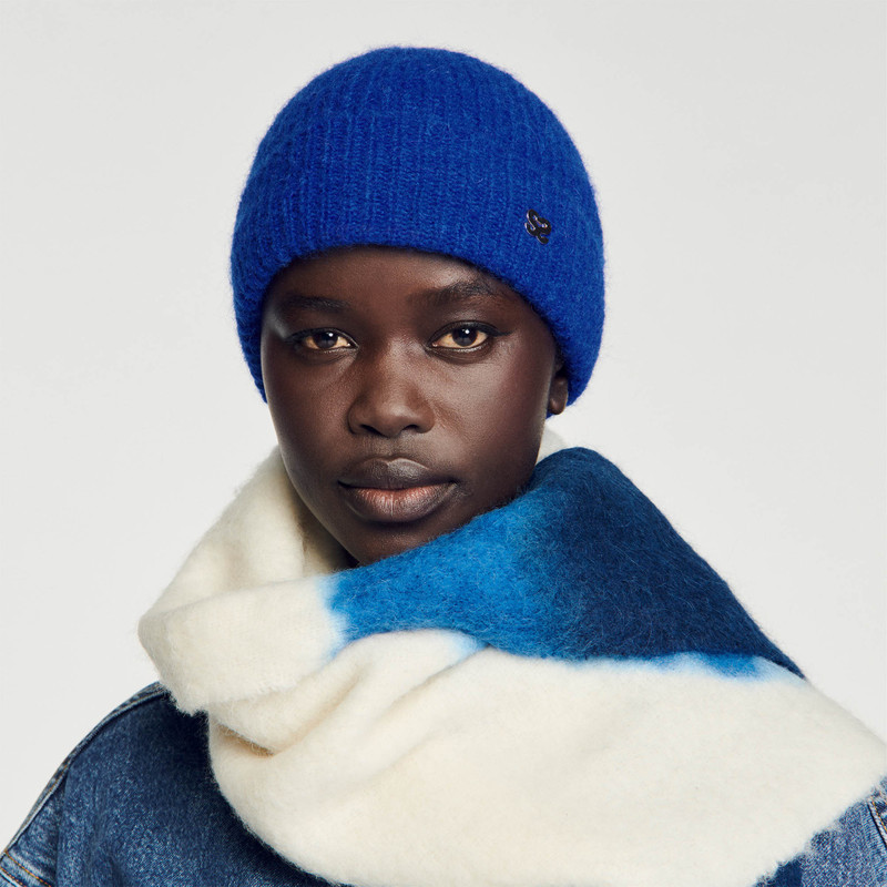 Sandro Beanie outlook