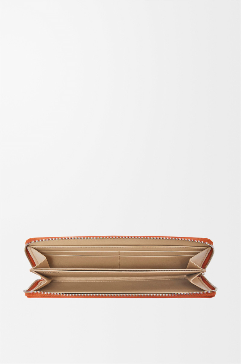 Knot zip around wallet in shiny nappa calfskin 4