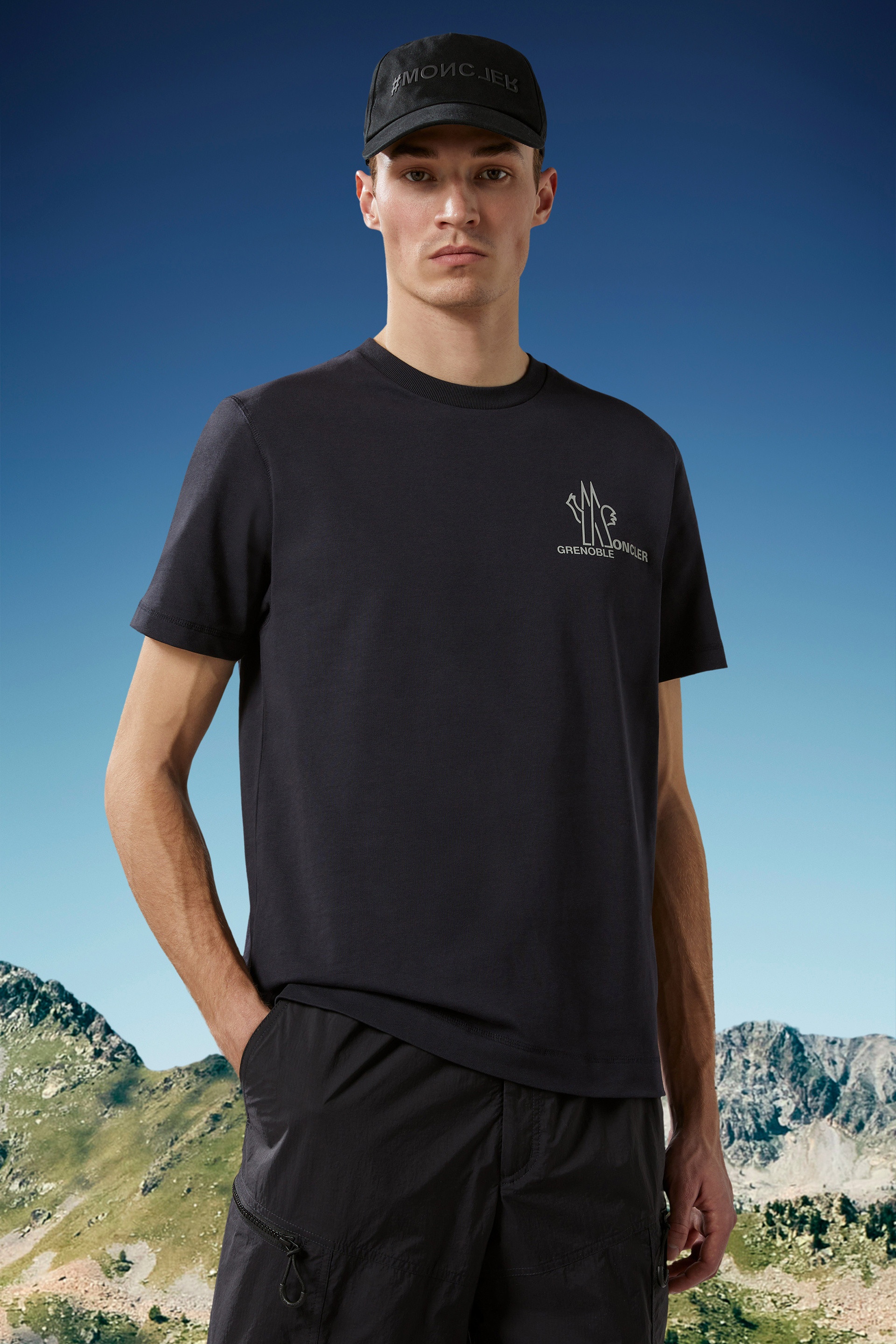 ★【Moncler Grenoble】T-shirt Activewear★Tシャツ モンクレール MONCLER MONCLER GRENOBLE Tシャツ 8C00001 89AW1