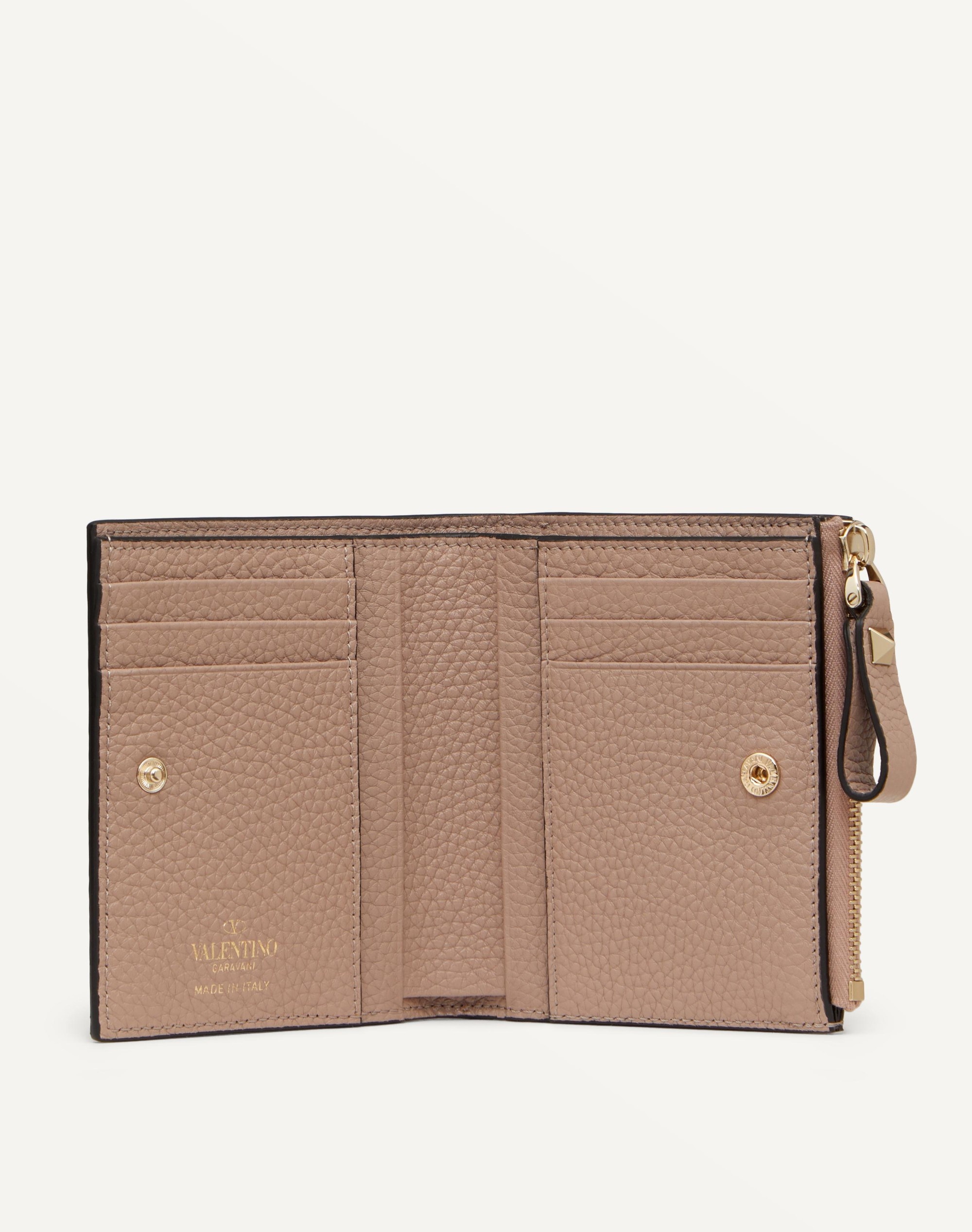 SMALL ROCKSTUD GRAINY CALFSKIN WALLET - 5