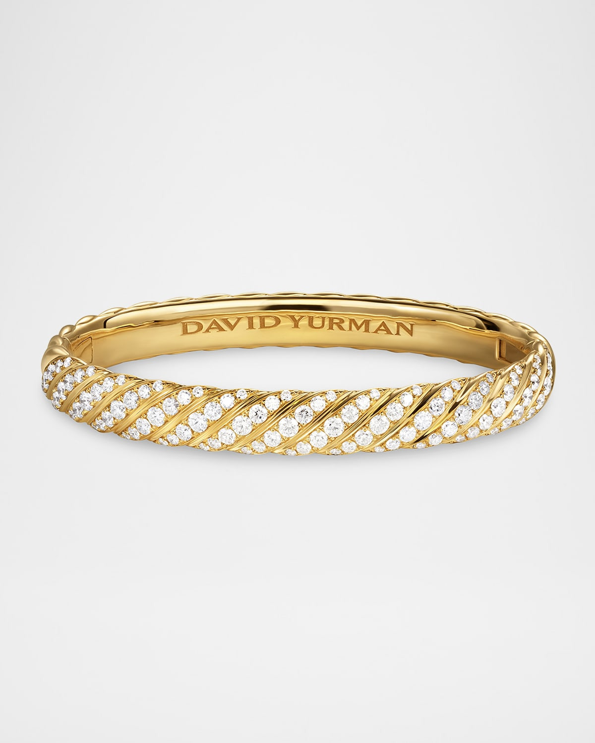 Sculpted Cable Bracelet with Diamonds in 18K Gold, 8mm - 6