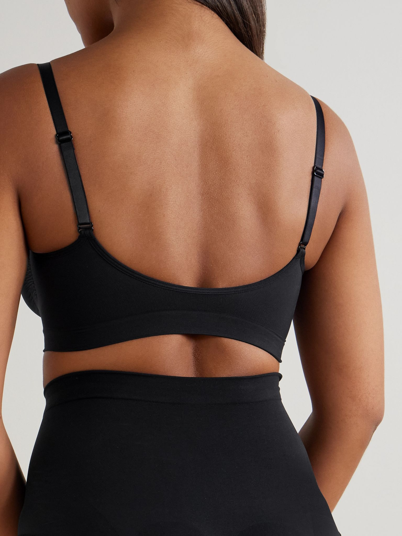Seamless Sculpt Bralette - Onyx Black - 3