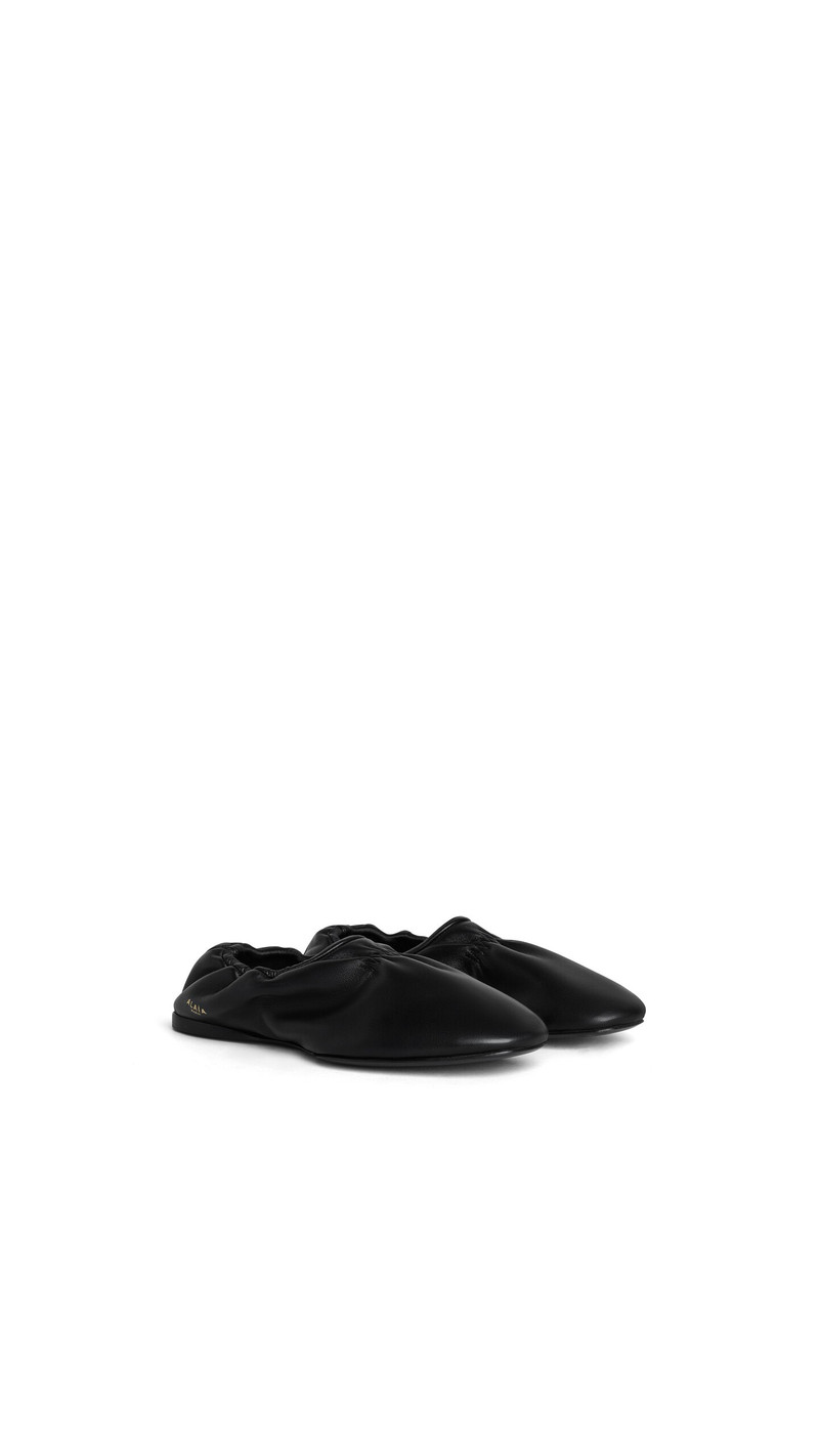Alaïa SUPPLE SLIPPERS IN LEATHER outlook