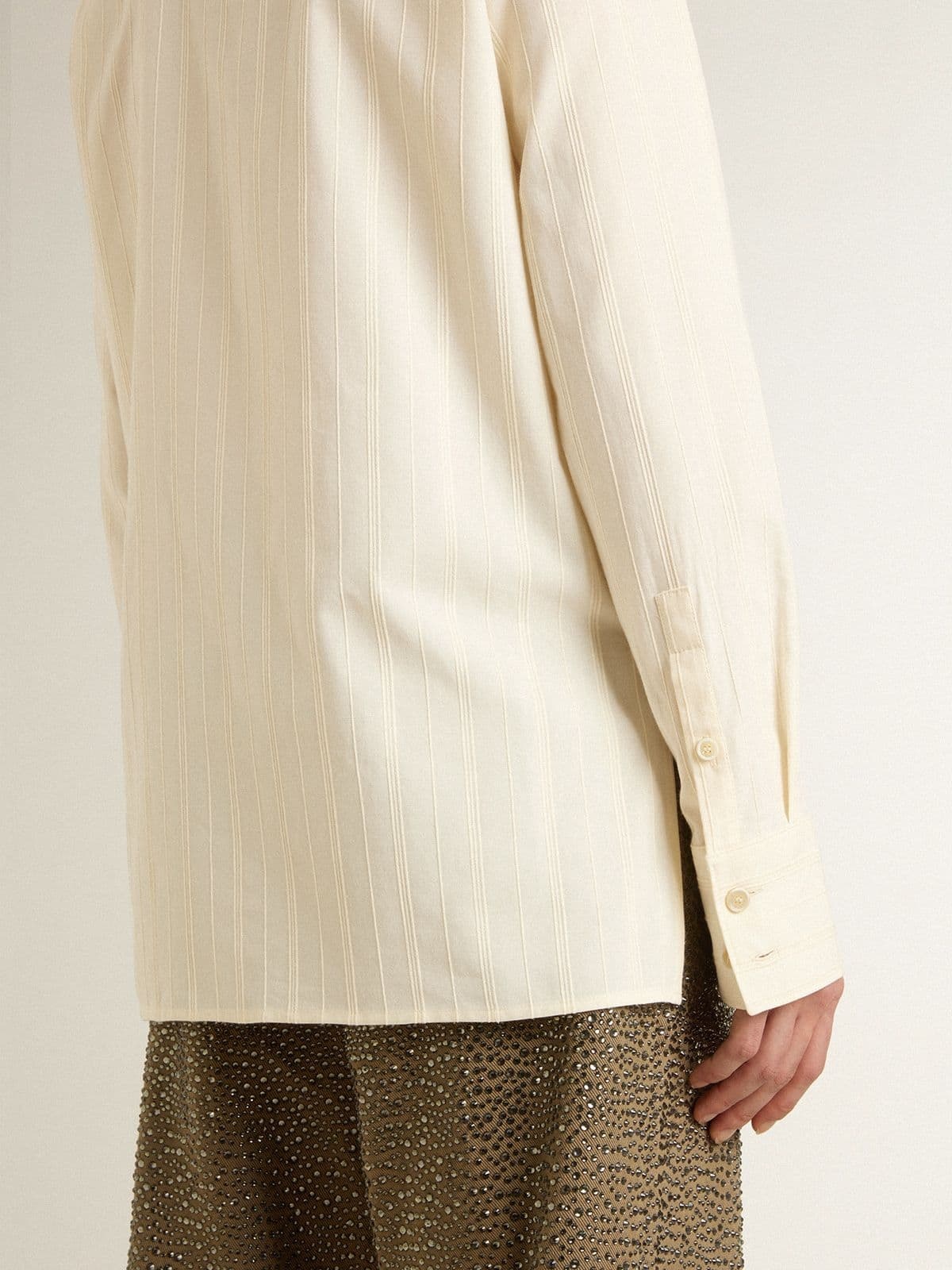Women's cream-colored cotton shirt with floral embroidery - 6
