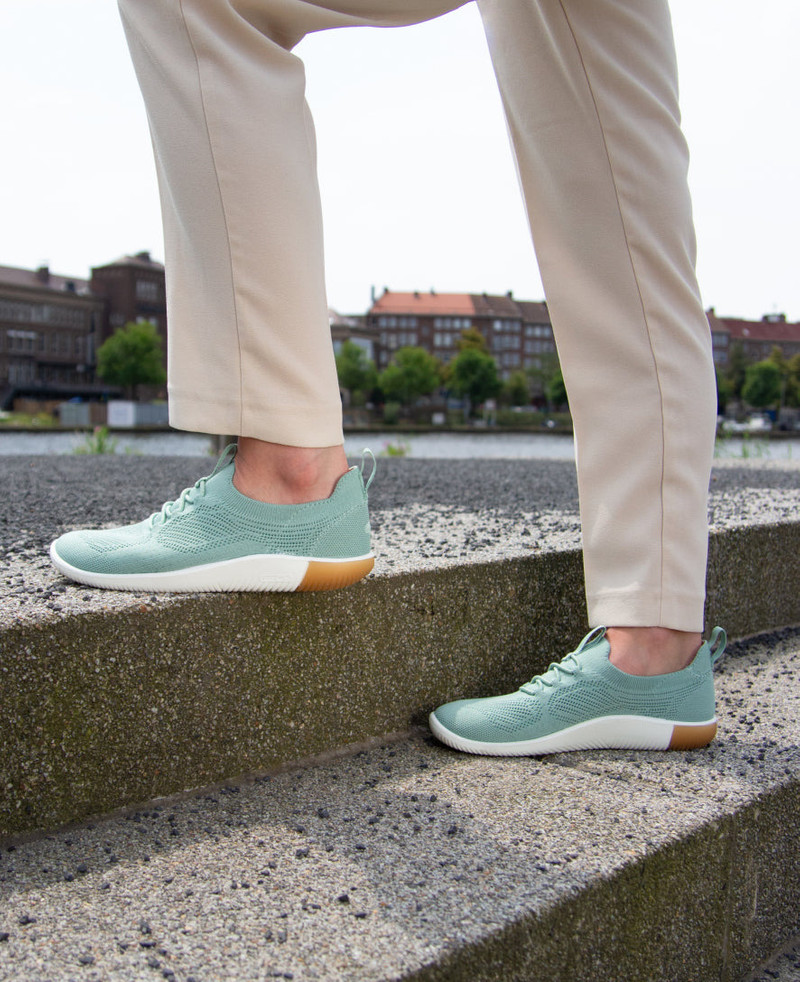 Women's KNX Knit Sneaker 8