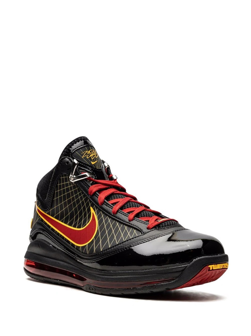 Nike Air Max LeBron 7 "Fairfax" sneakers outlook