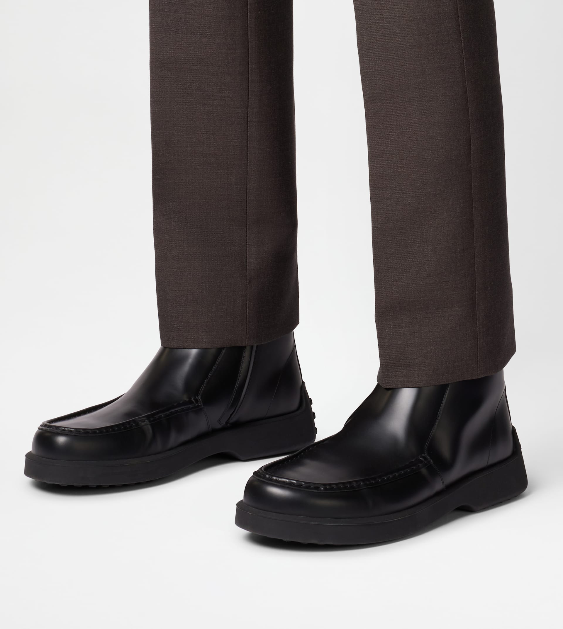 ANKLE BOOTS IN LEATHER - BLACK - 7