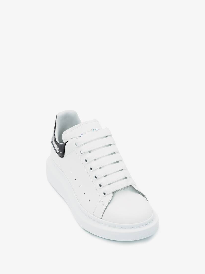 Oversized Sneaker in White/silver - 2