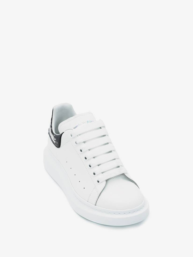 Oversized Sneaker in White/silver 2
