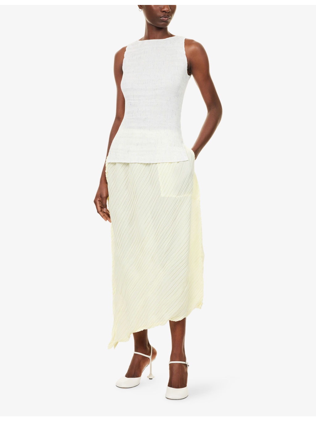 Wrinkled And Twisted Asymmetric Knitted Midi Skirt - 2