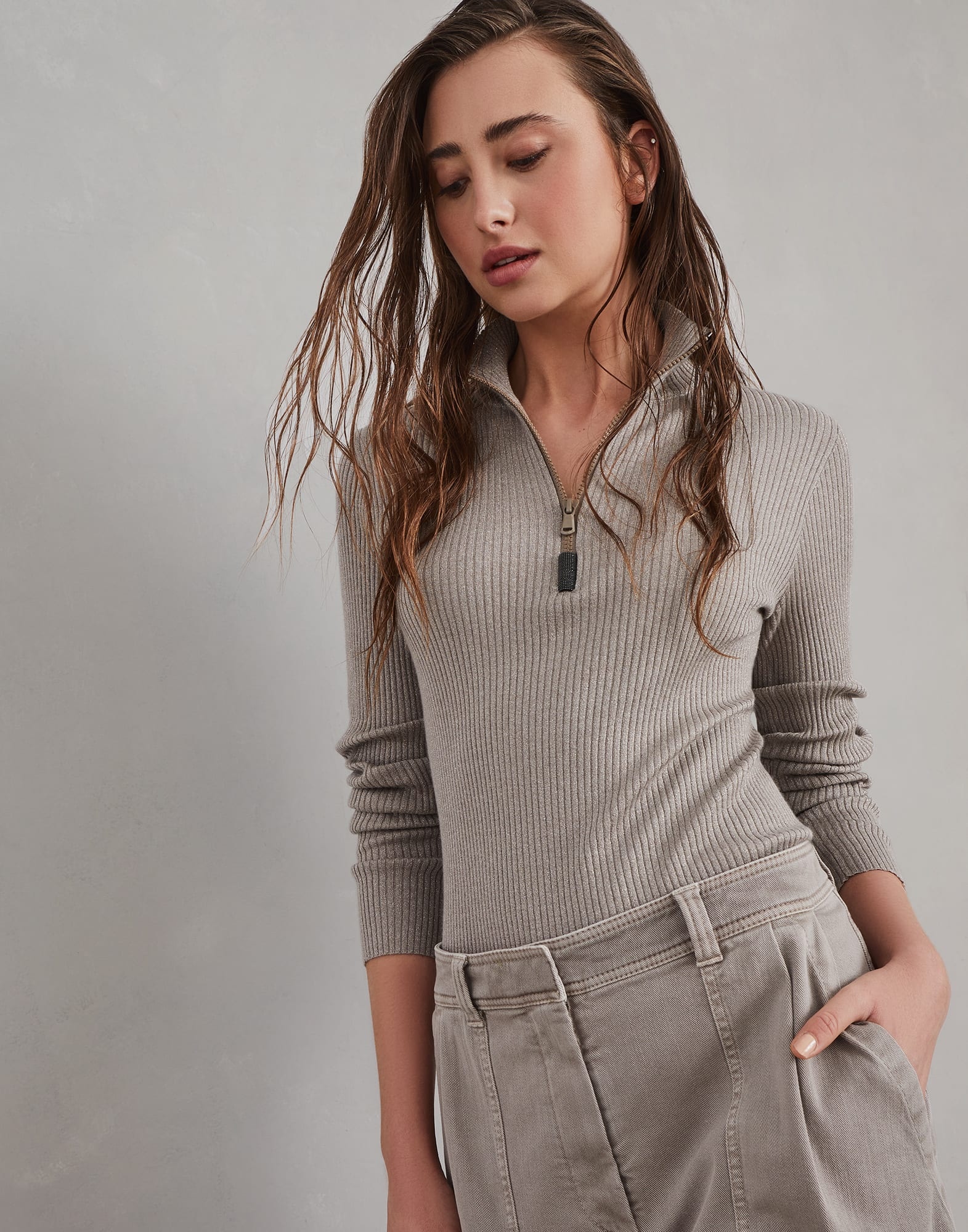 Sparkling cashmere and silk rib knit lightweight sweater with half zip and shiny detail - 4