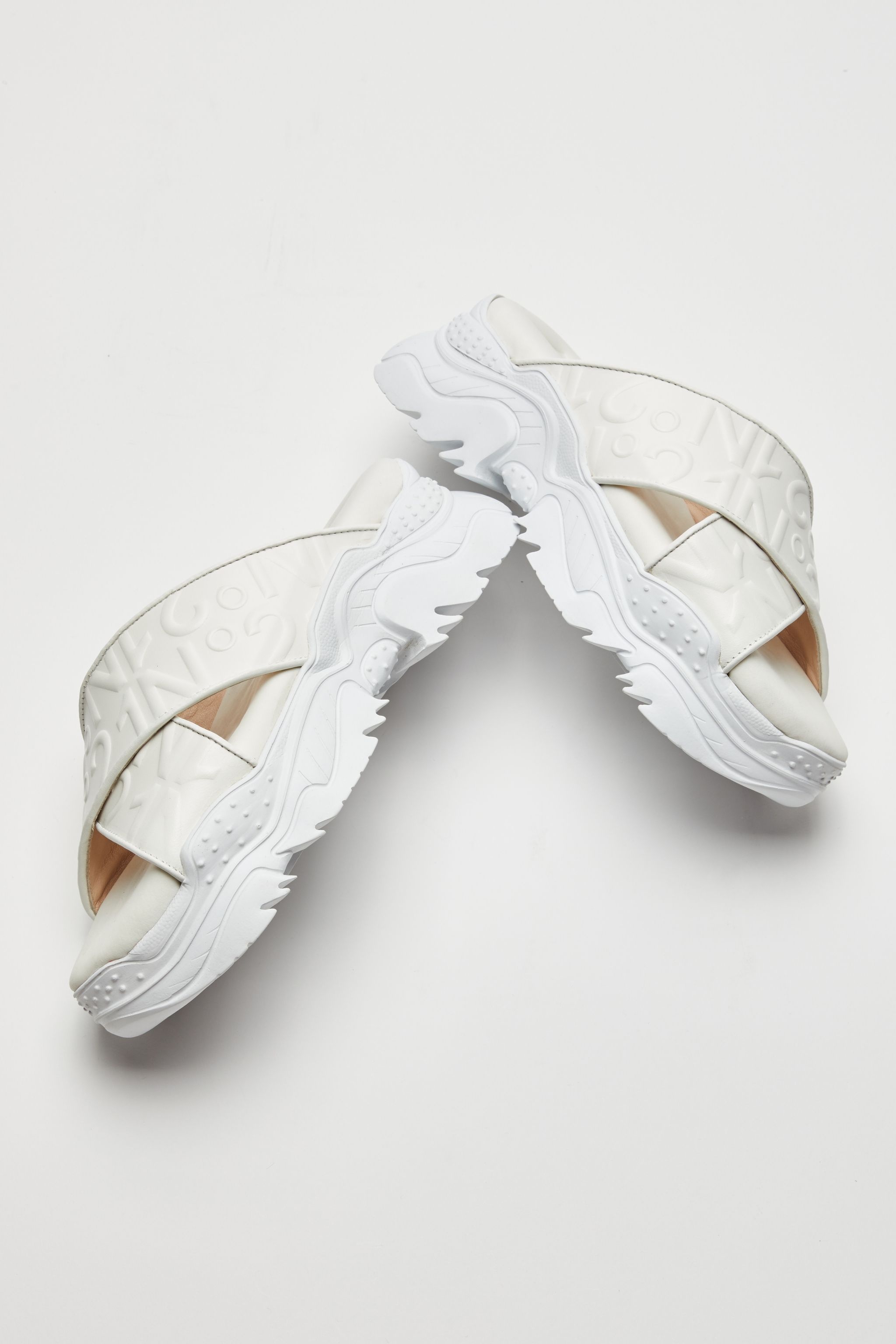 BILLY LOGO-EMBOSSED SANDALS - 4