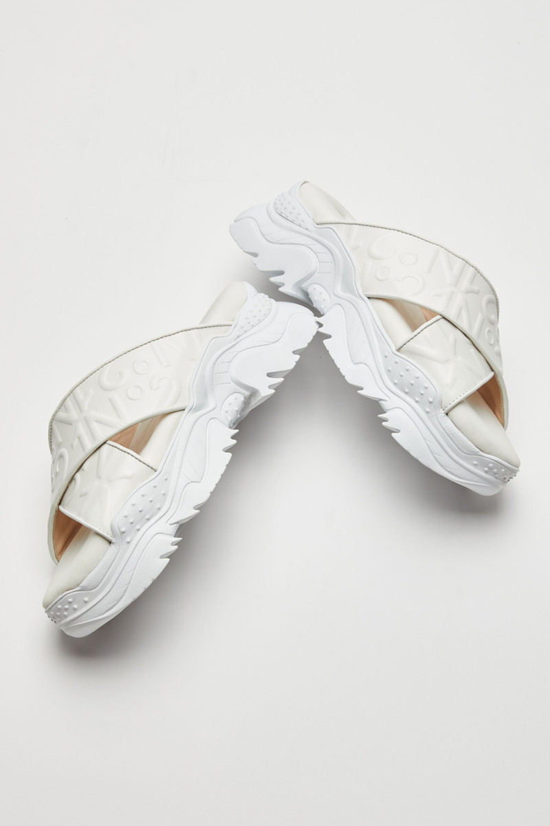 BILLY LOGO-EMBOSSED SANDALS 4