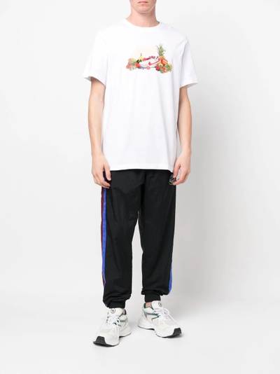 Nike NSW graphic-print T-shirt outlook