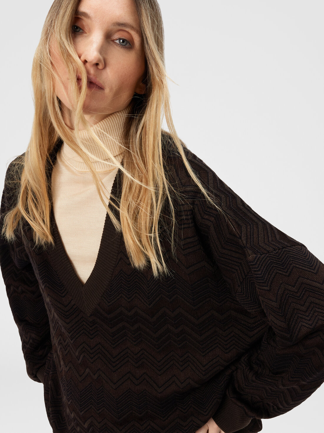 Oversized V-Neck Sweater in Chevron Pattern - 4