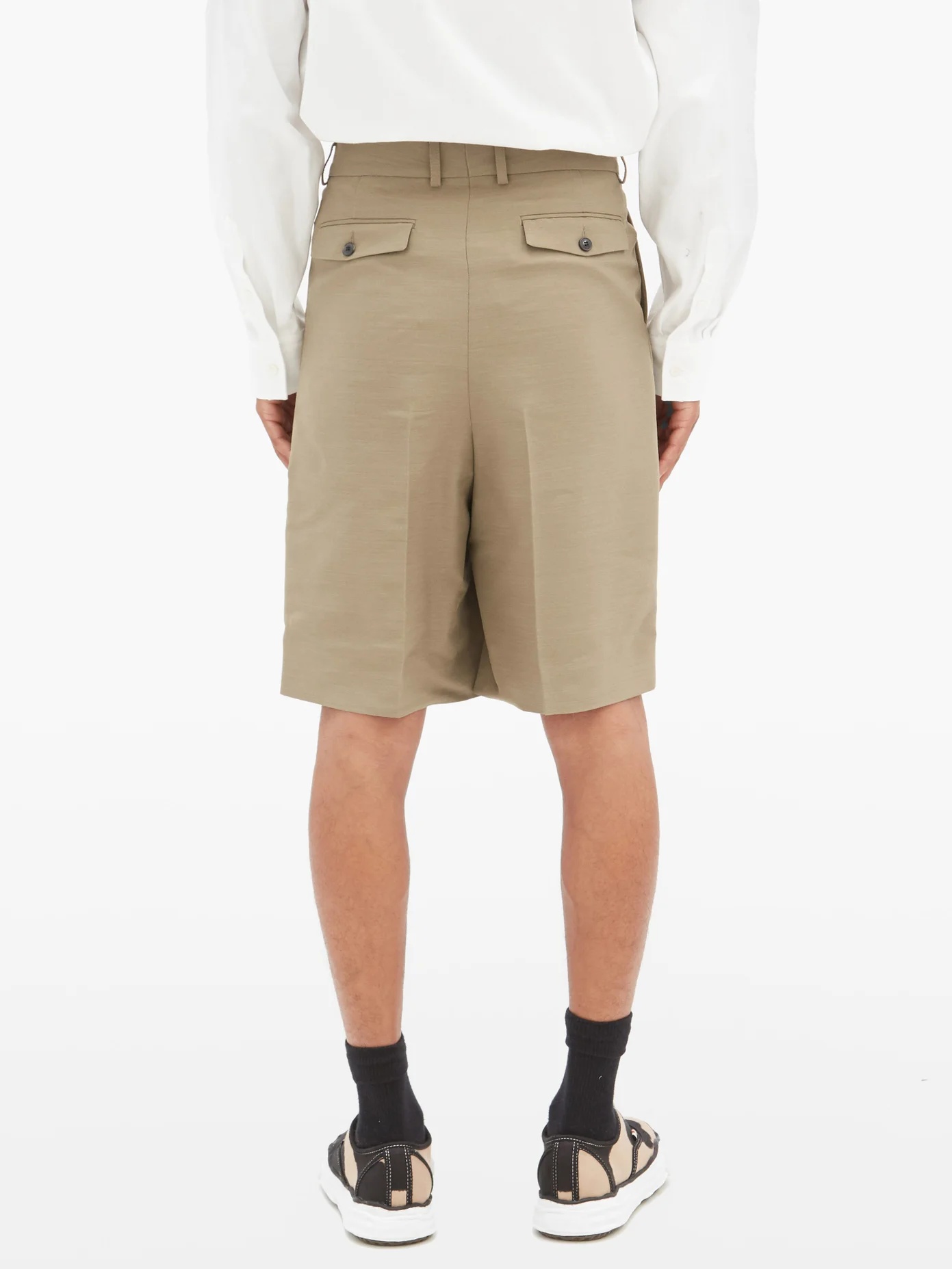 Exaggerated-pintuck twill Bermuda shorts - 5