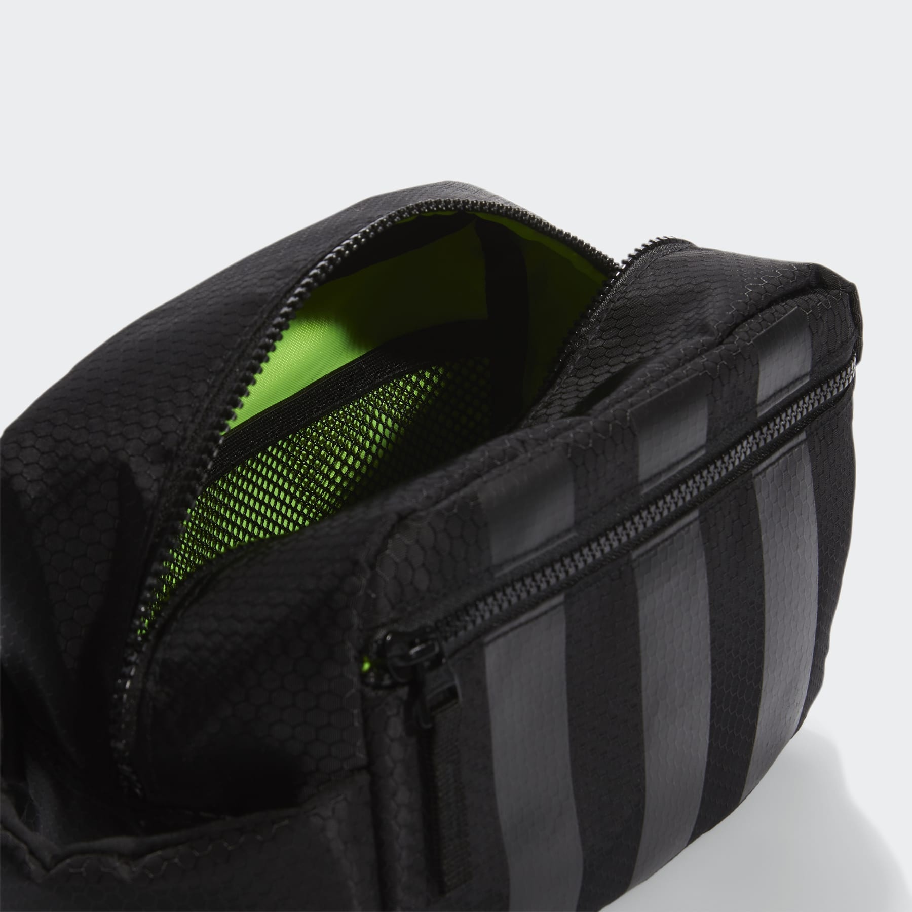 Team Toiletry Kit - 5