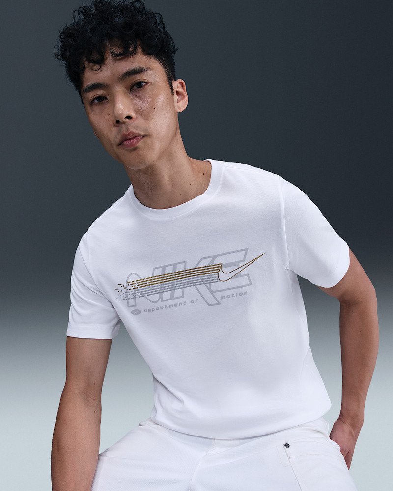 Nike Sportswear Men's T-Shirt 3