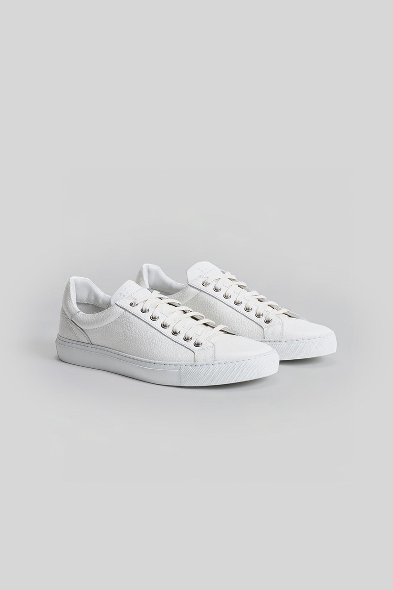 ROBERT BARAKETT Terrence Sneaker outlook