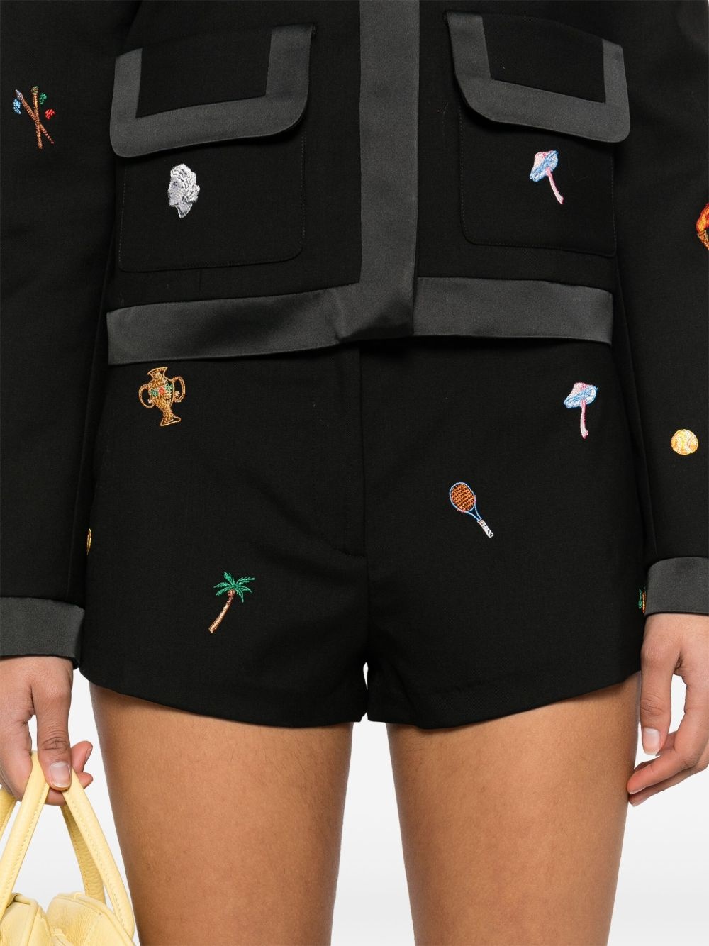 motif-embroidered tailored shorts - 5