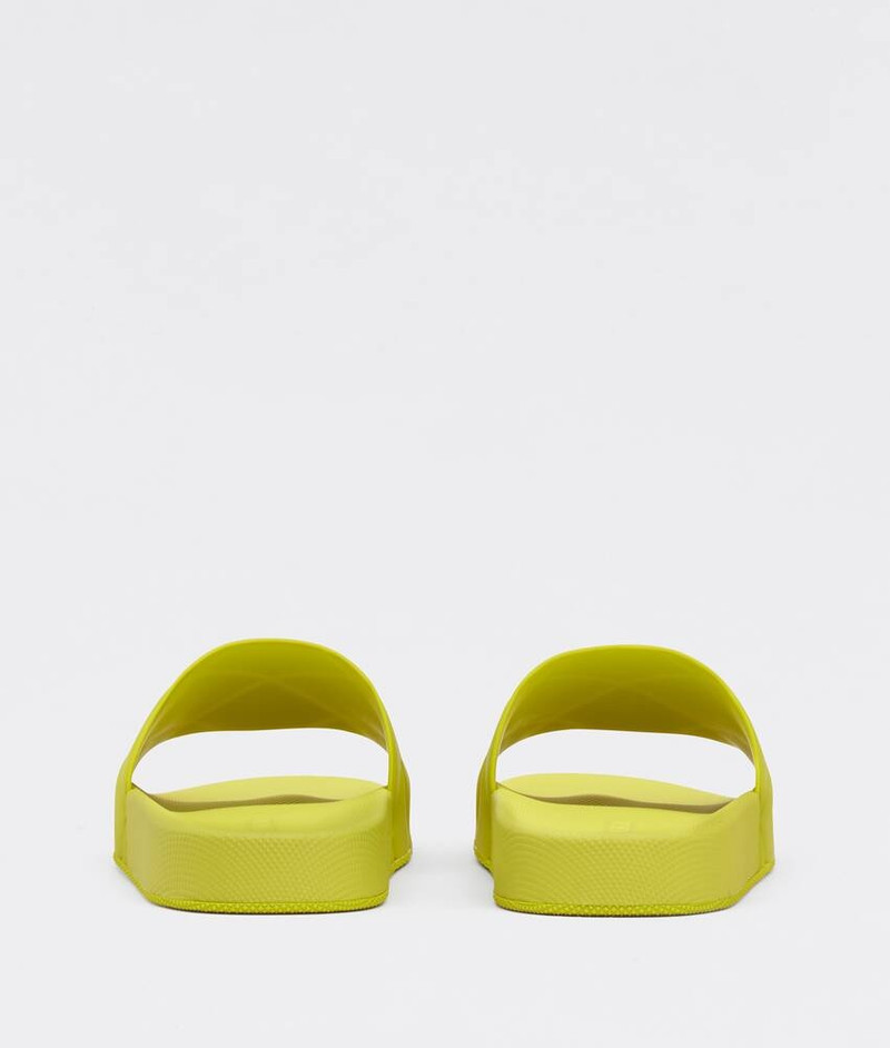 Bottega Veneta slider outlook