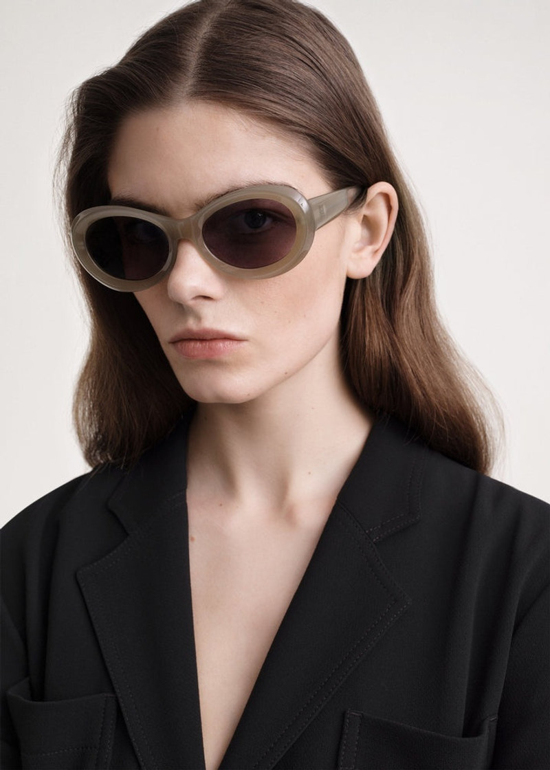 The Ovals sunglasses warm steel 3