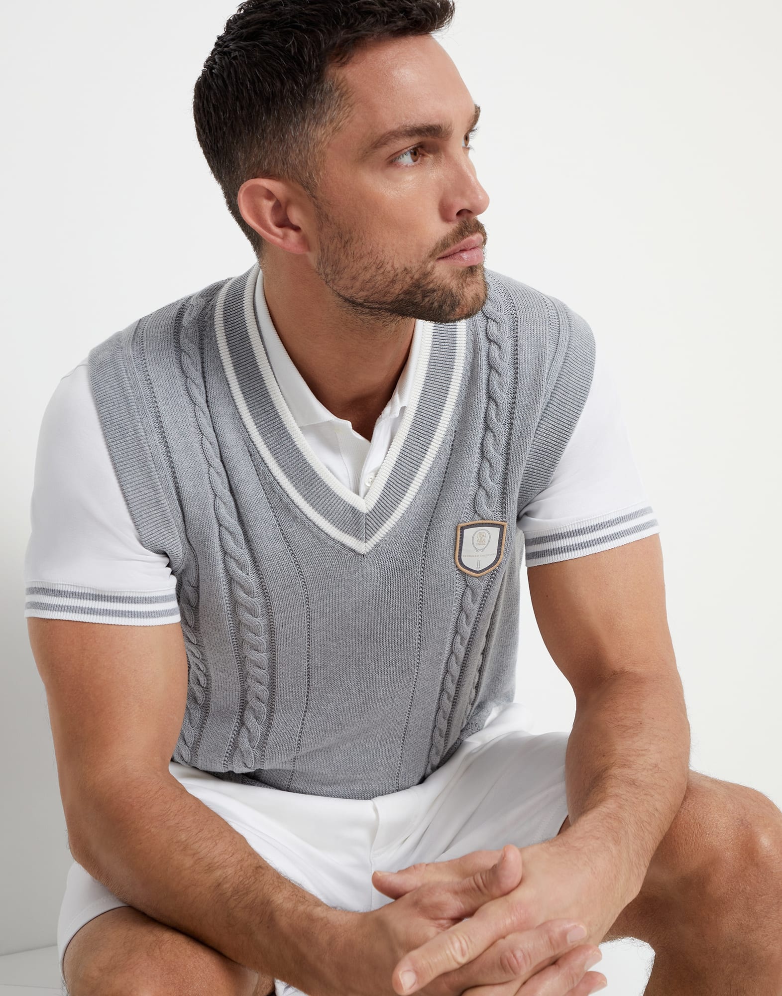 Cotton cable knit vest with tennis badge - 4