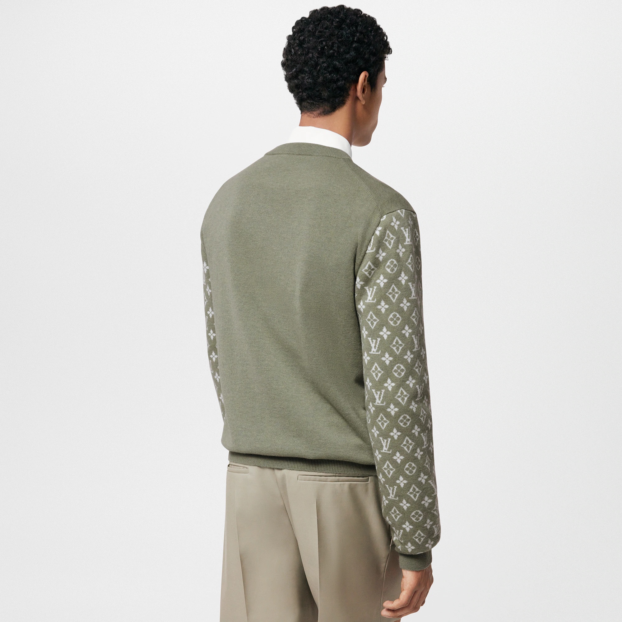 Long-Sleeved Cashmere Mix Signature Crewneck - 5