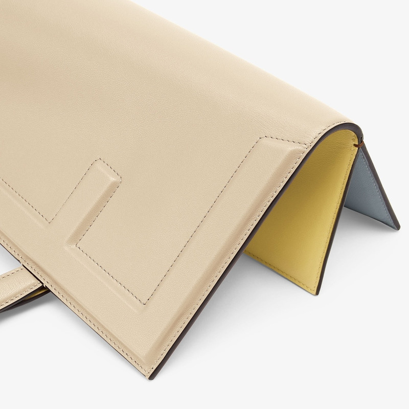 FENDI Fendi Flip Medium outlook