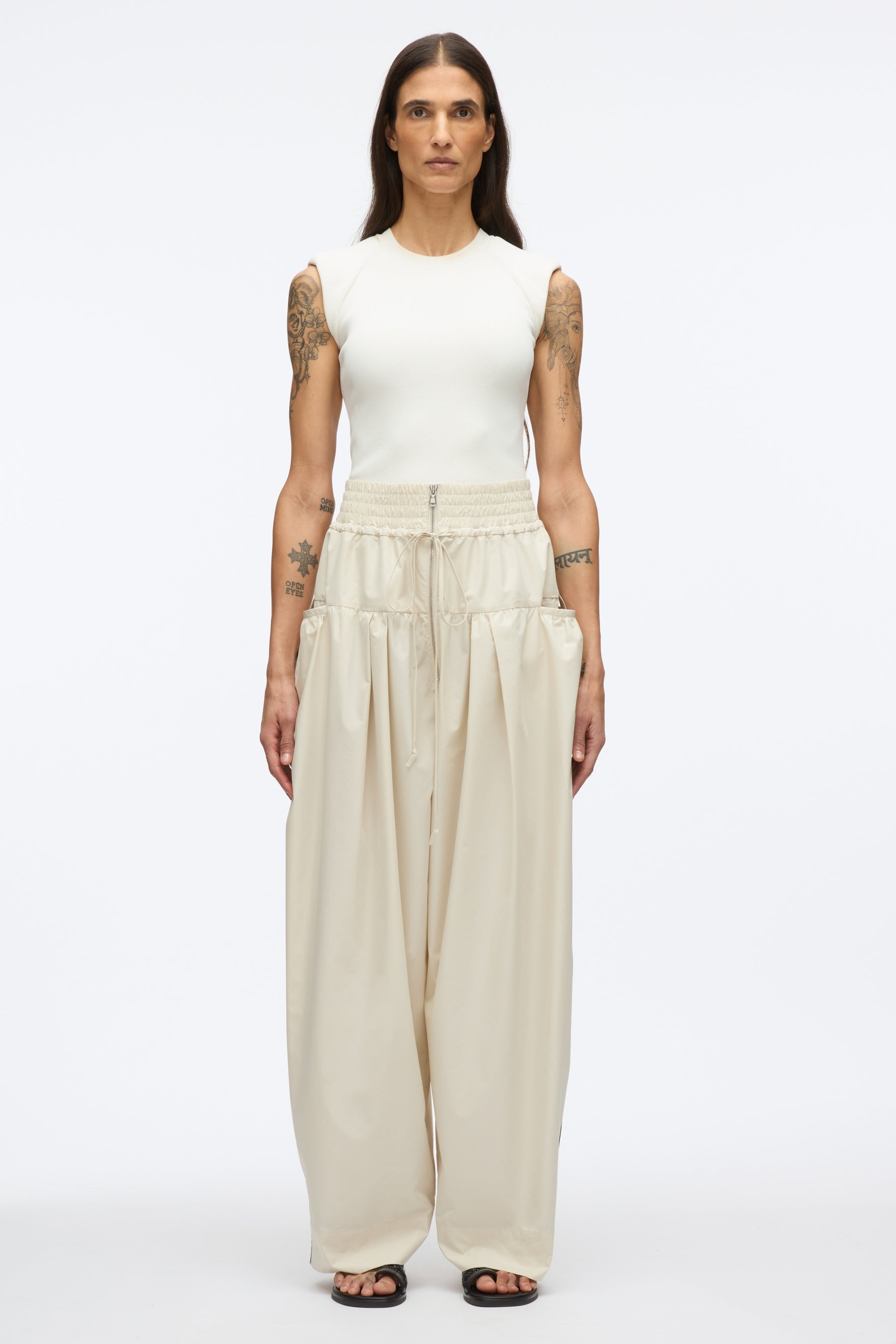 Wide Leg Pleated Pocket Pant - 2