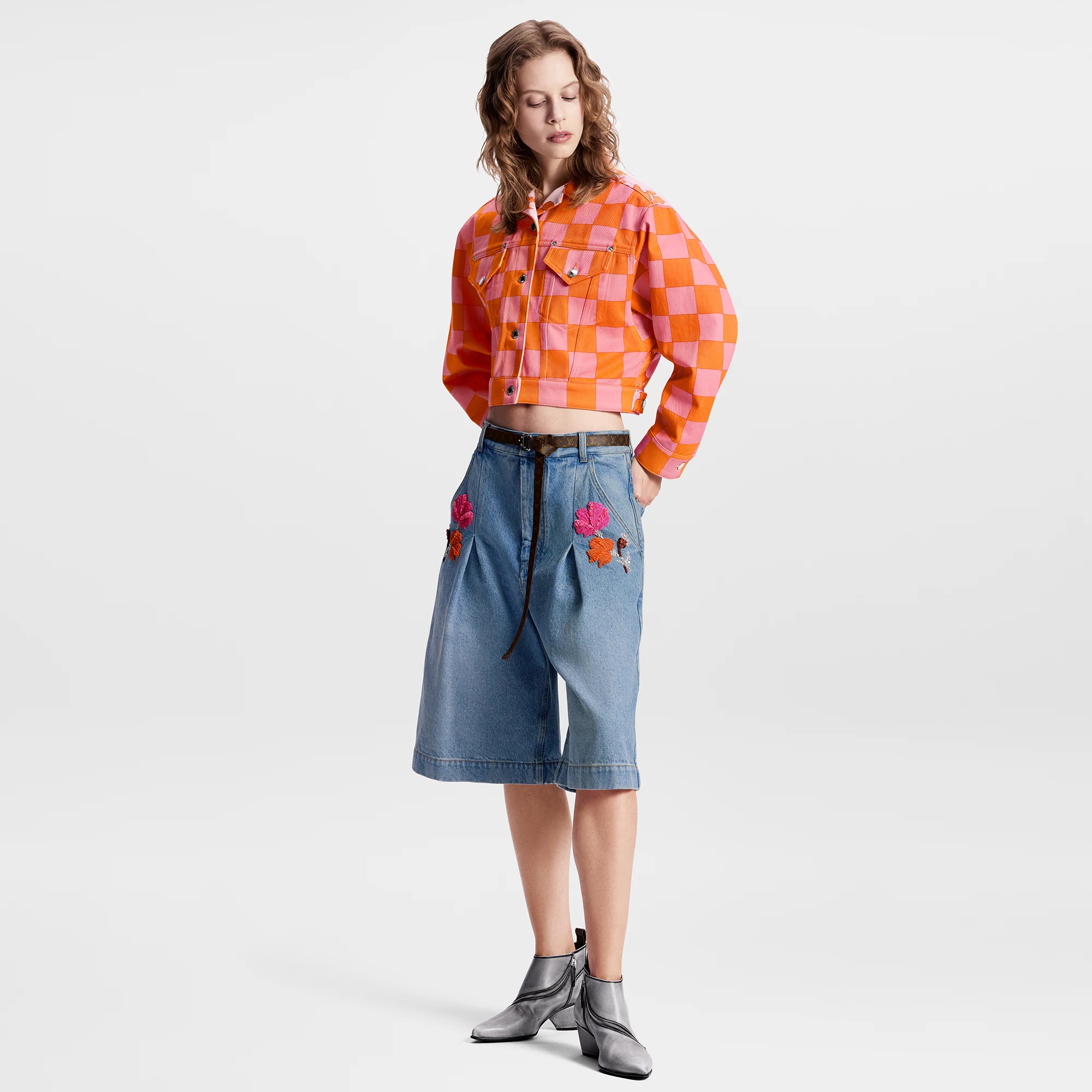 Embroidered Accent Bermuda Shorts - 4