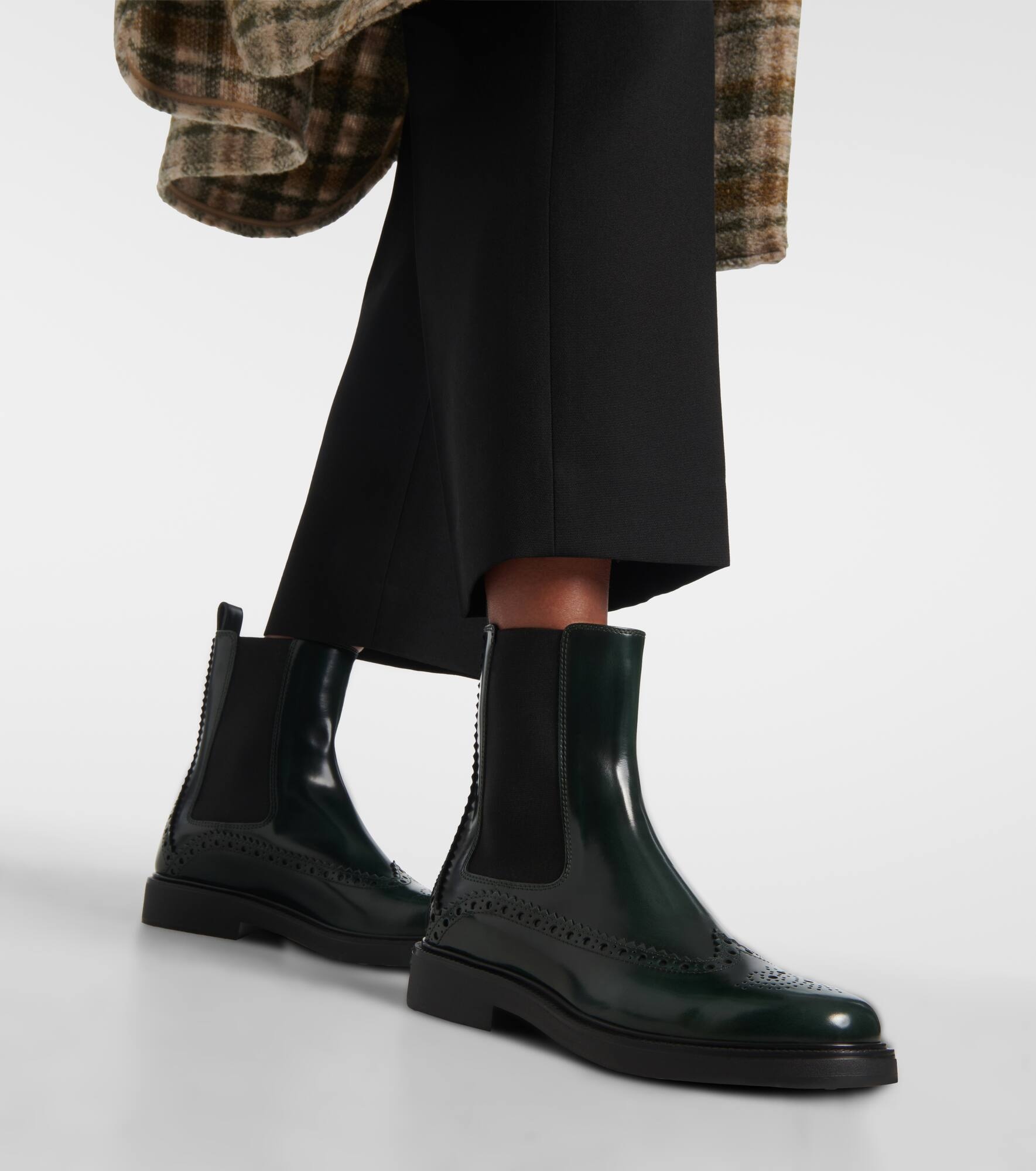Leather Chelsea boots - 4