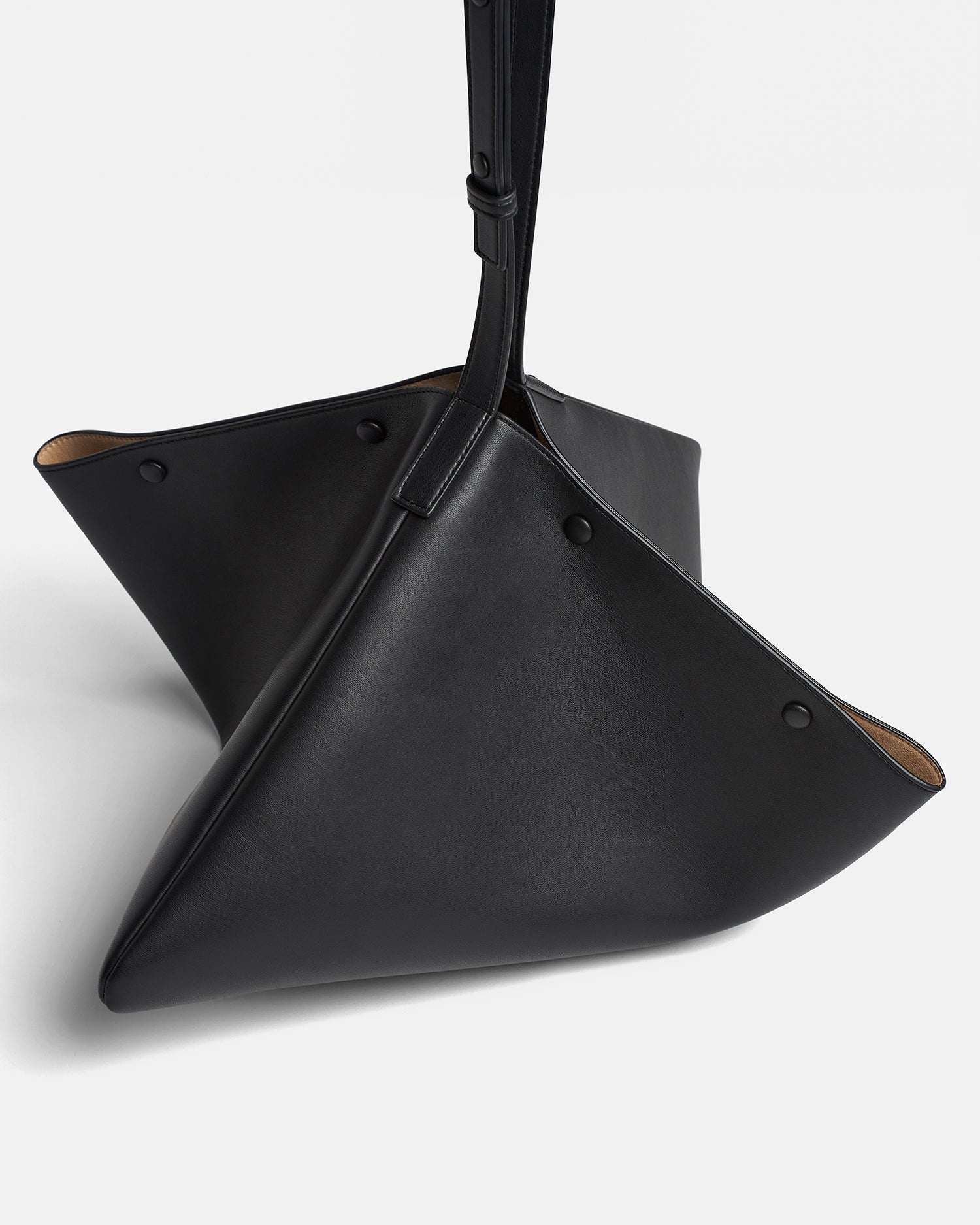 Alt-Nappa Bag - 5