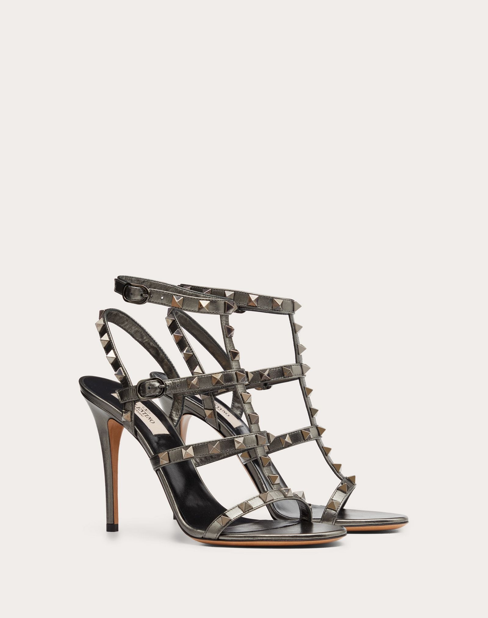 Rockstud Metallic Calfskin Leather Ankle Strap Sandal 100 mm - 2