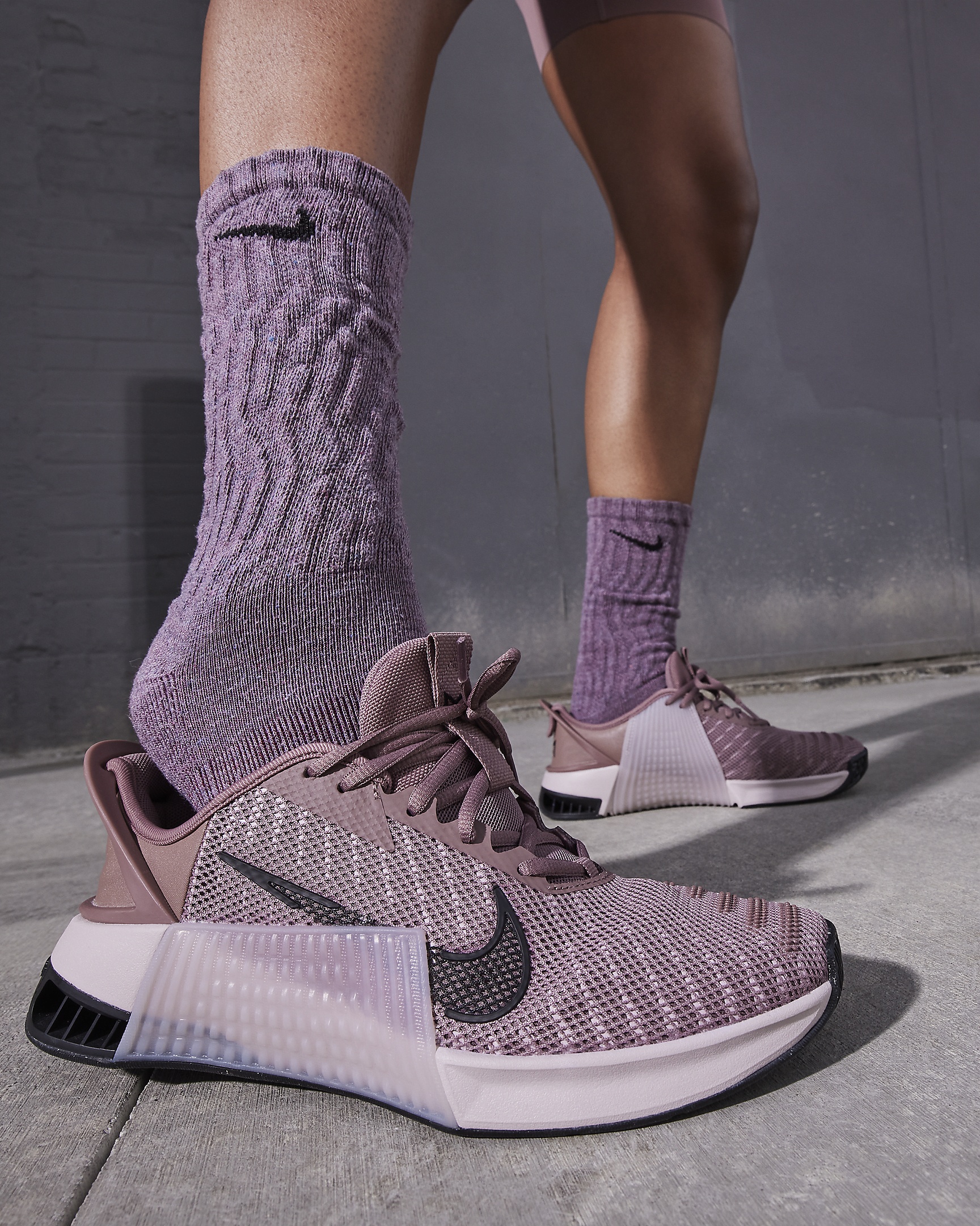 Nike Nike Metcon 9 EasyOn Women's Workout Shoes | REVERSIBLE