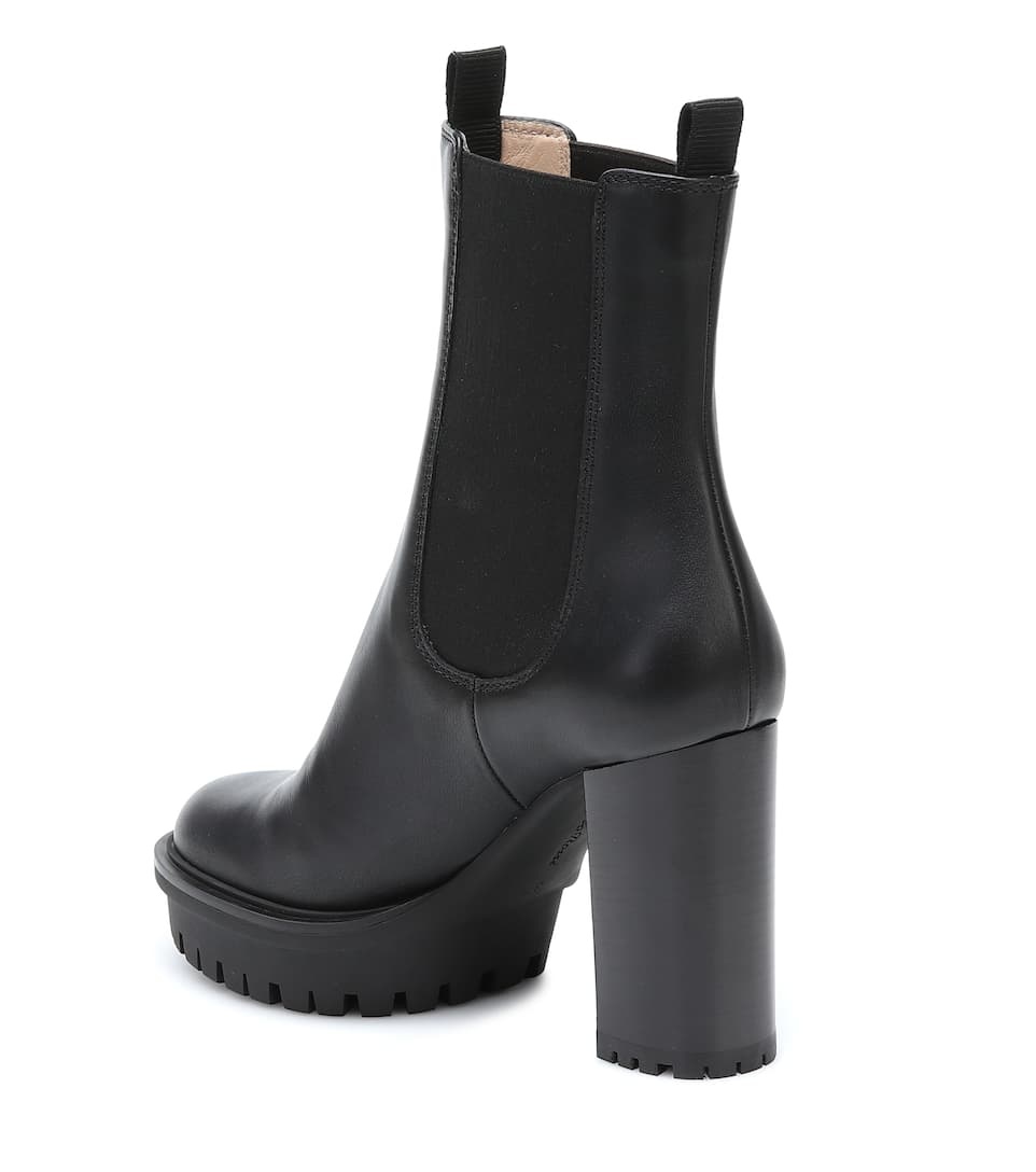 Leather ankle boots - 3
