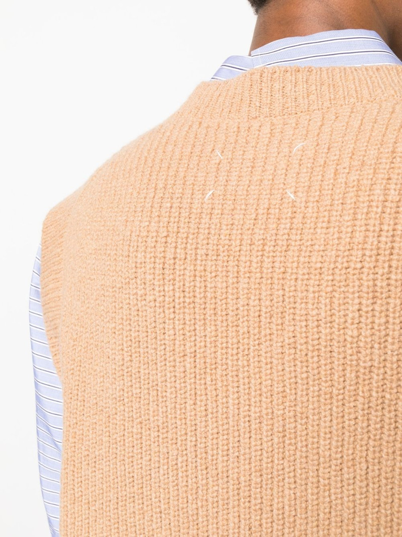 V-neck ribbed-knit vest 5