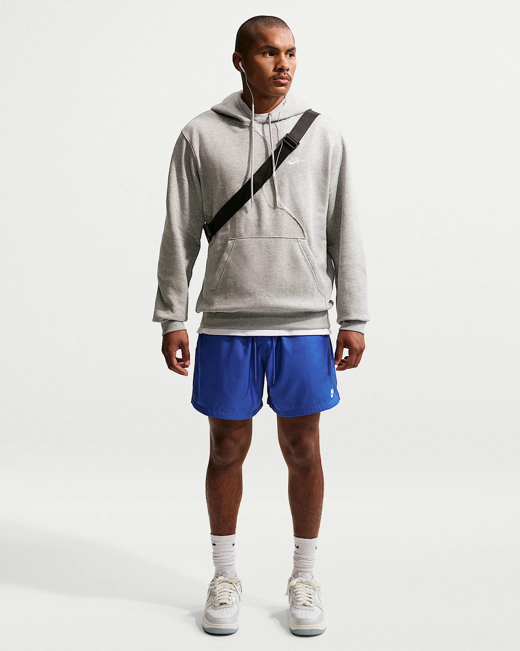 Nike Club Men's Woven Flow Shorts - 1