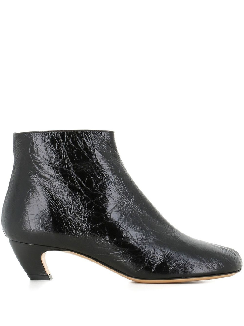 square-toe boots 1